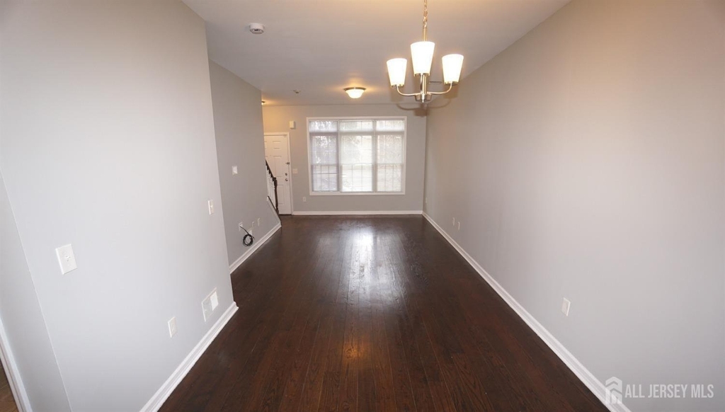 1299 St. George Avenue - Photo 1