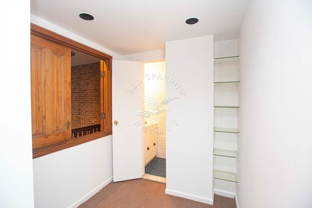 67 W 83rd Street - Photo 18