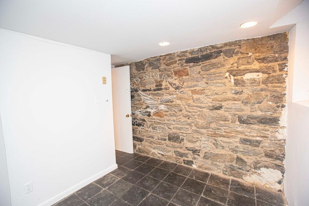 67 W 83rd Street - Photo 19