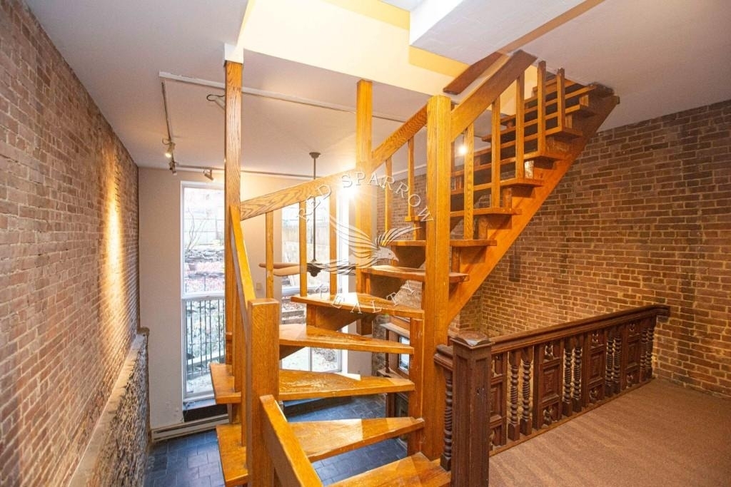 67 W 83rd Street - Photo 1
