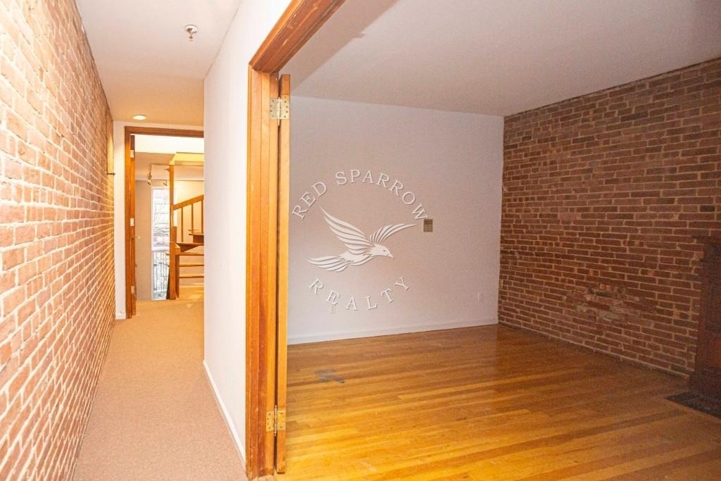 67 W 83rd Street - Photo 3