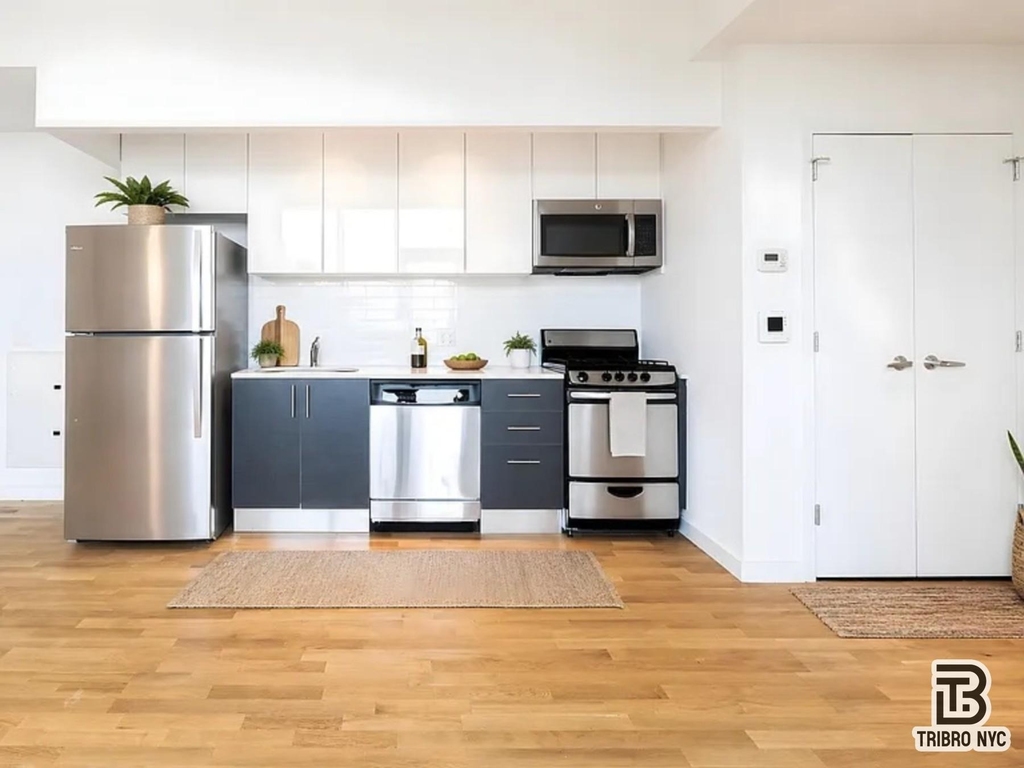 31-10 23rd Street - Photo 2