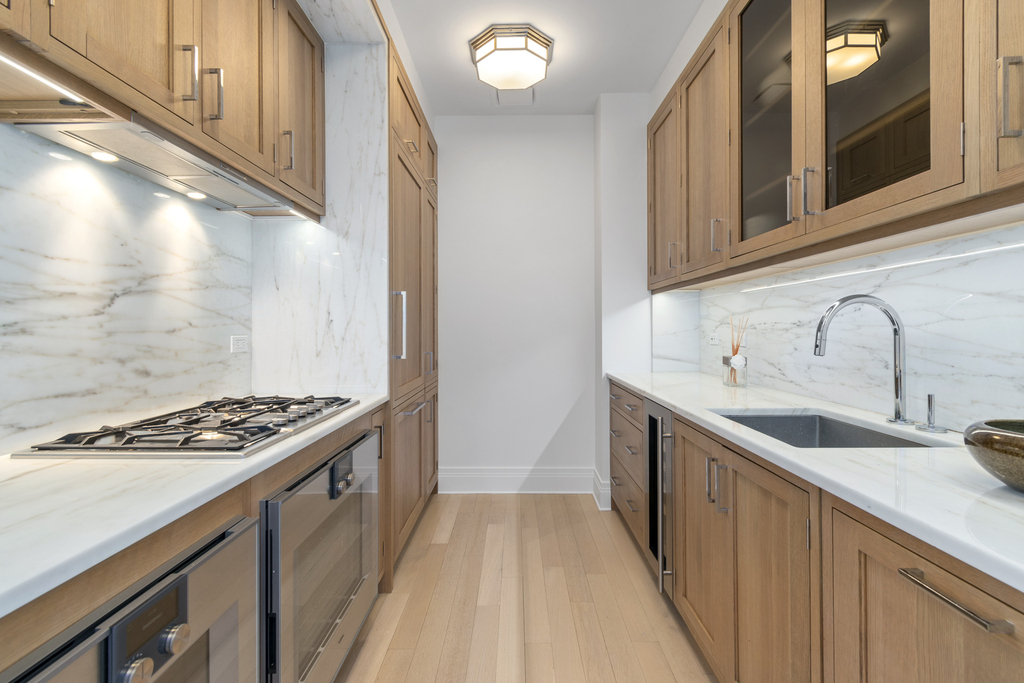 30 Park Place - Photo 3