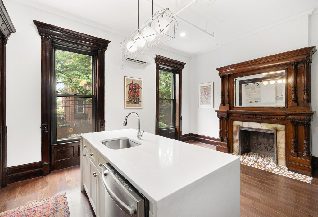 1227 Dean Street - Photo 4