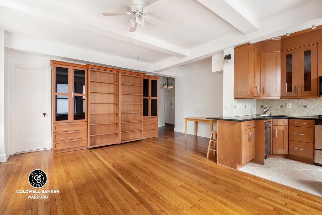 243 W End Avenue - Photo 1