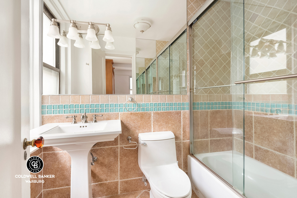 243 W End Avenue - Photo 3