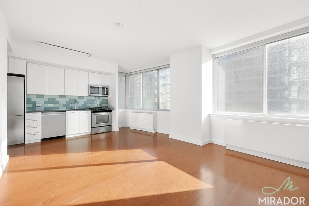 80 Dekalb Avenue - Photo 1
