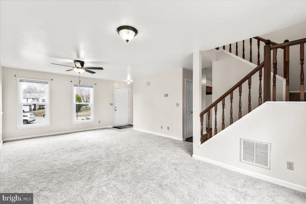 10704 Live Oak Court - Photo 4