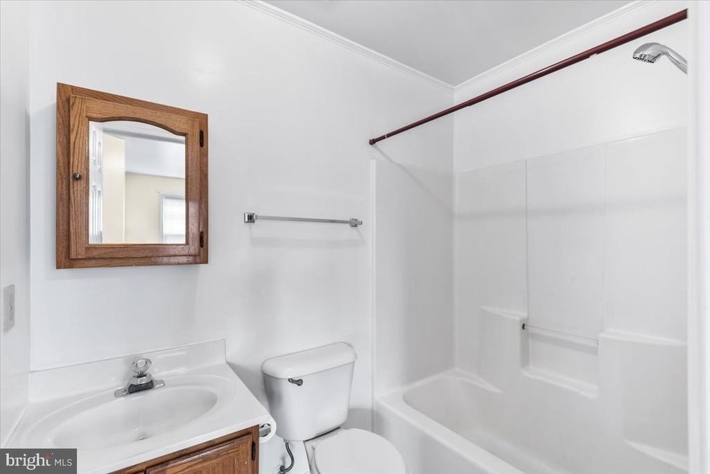 10704 Live Oak Court - Photo 20