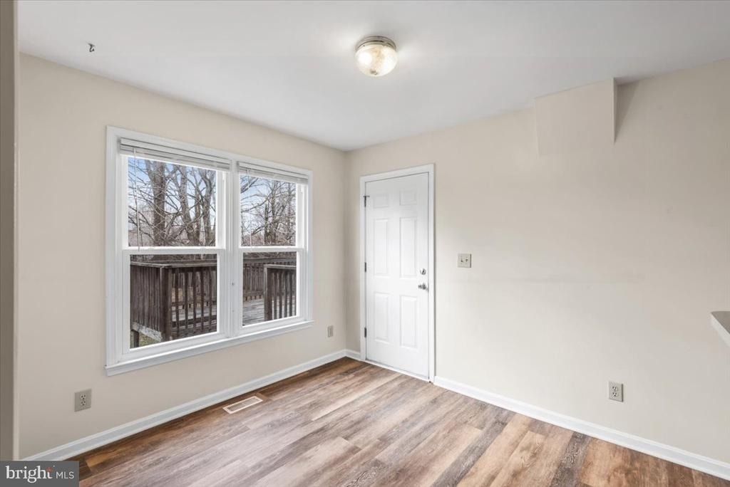 10704 Live Oak Court - Photo 10