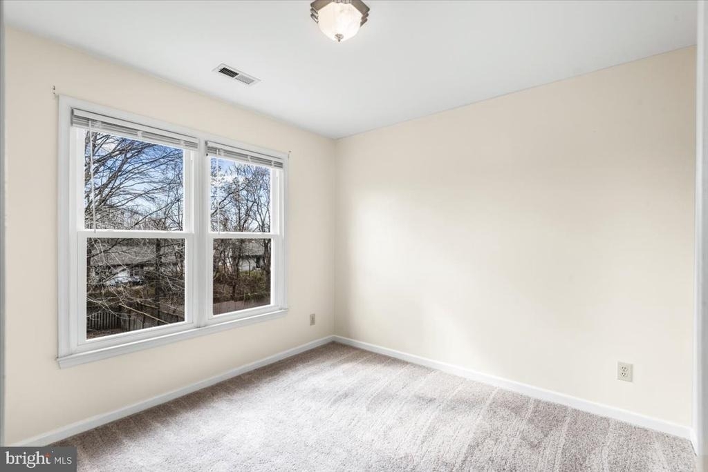 10704 Live Oak Court - Photo 18