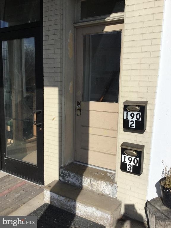 190 W King Street - Photo 0