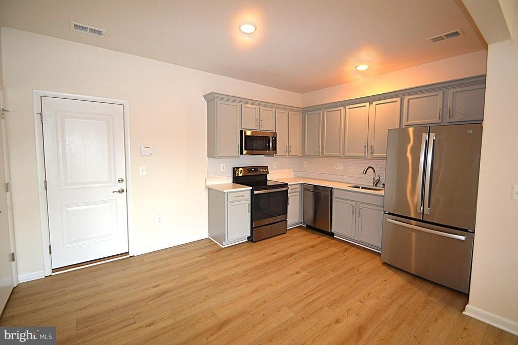 20508 Milbridge Terrace - Photo 9