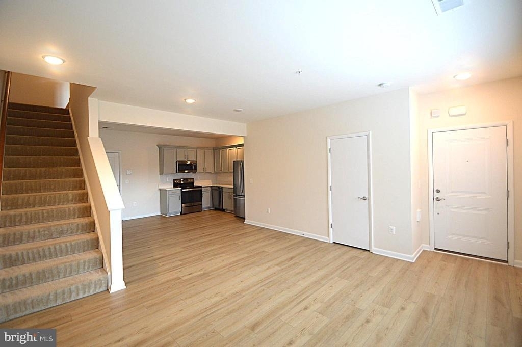 20508 Milbridge Terrace - Photo 3