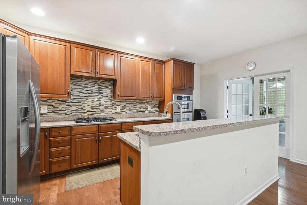 43248 Mitcham Square - Photo 7