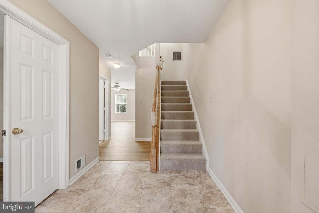 46030 Bayswater Terrace - Photo 2