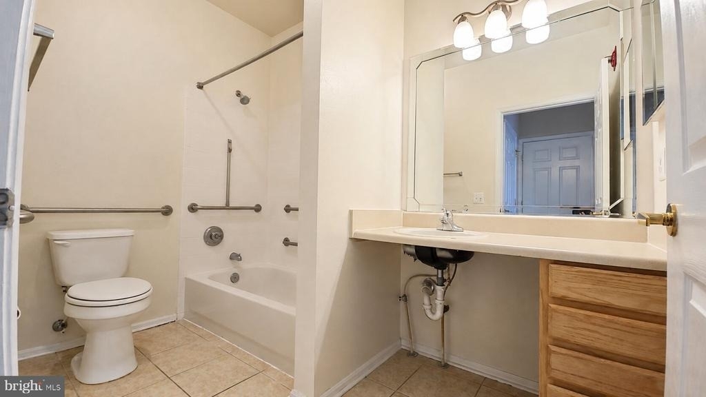 1521 Spring Gate Drive - Photo 19
