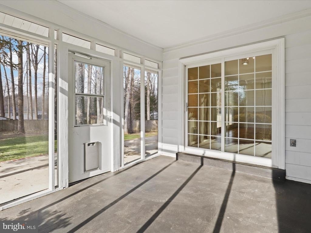 5200 Holden Street - Photo 9