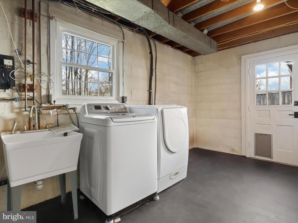 5200 Holden Street - Photo 37