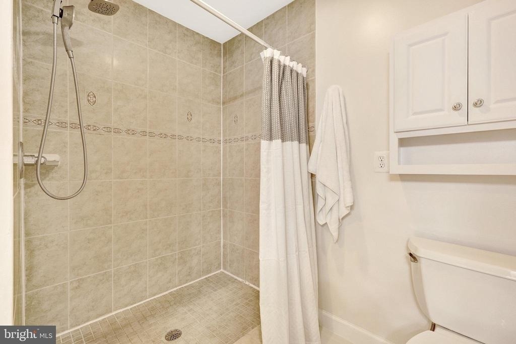 2184 Glencourse Lane - Photo 18