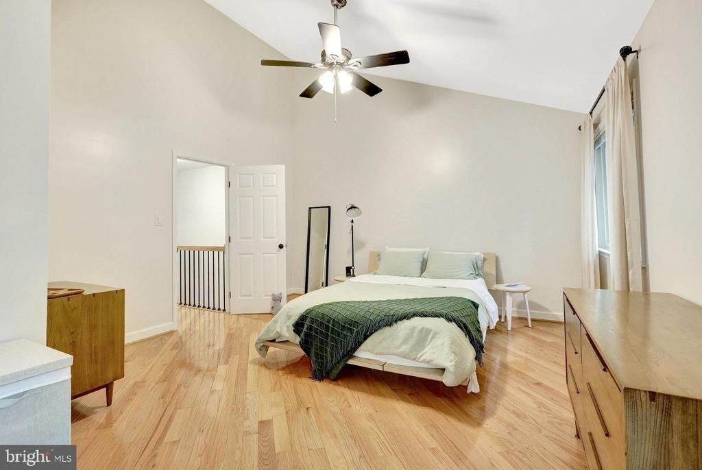 2184 Glencourse Lane - Photo 16