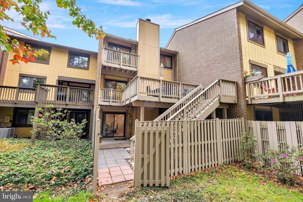 2184 Glencourse Lane - Photo 28