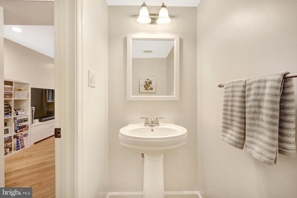 2184 Glencourse Lane - Photo 27