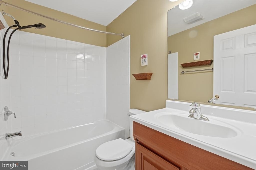 9135 Stonegarden Drive - Photo 32