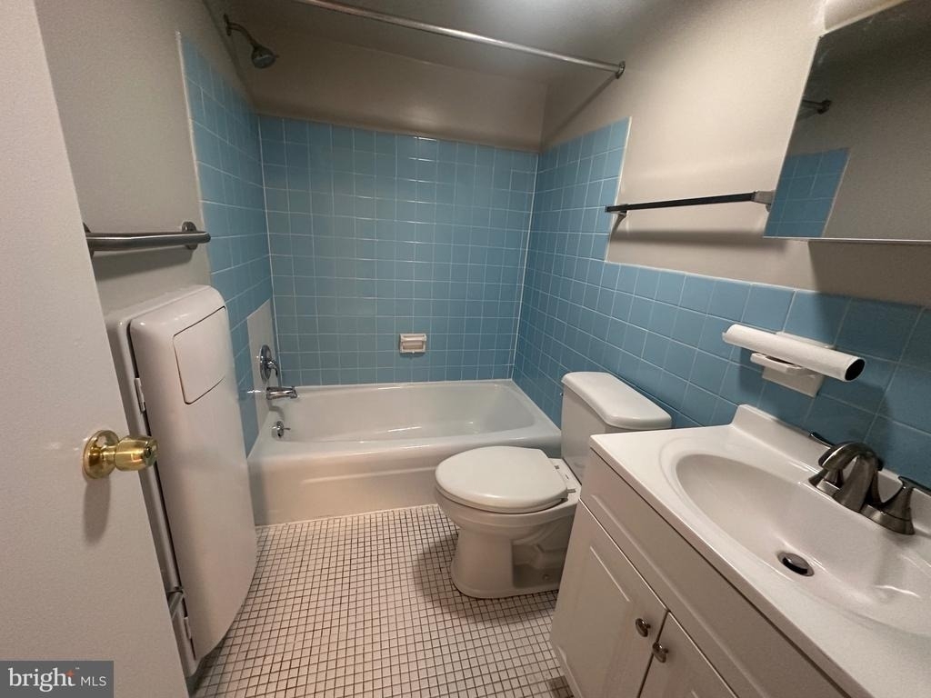19 Canterbury Square - Photo 8
