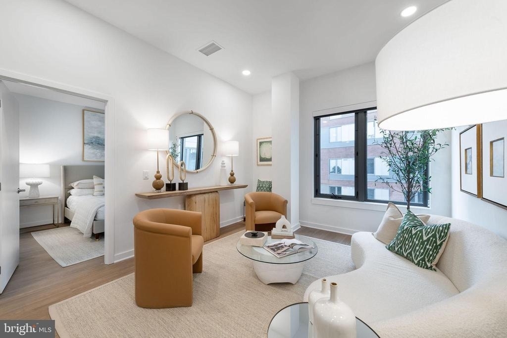 1055 N Fairfax Street - Photo 8