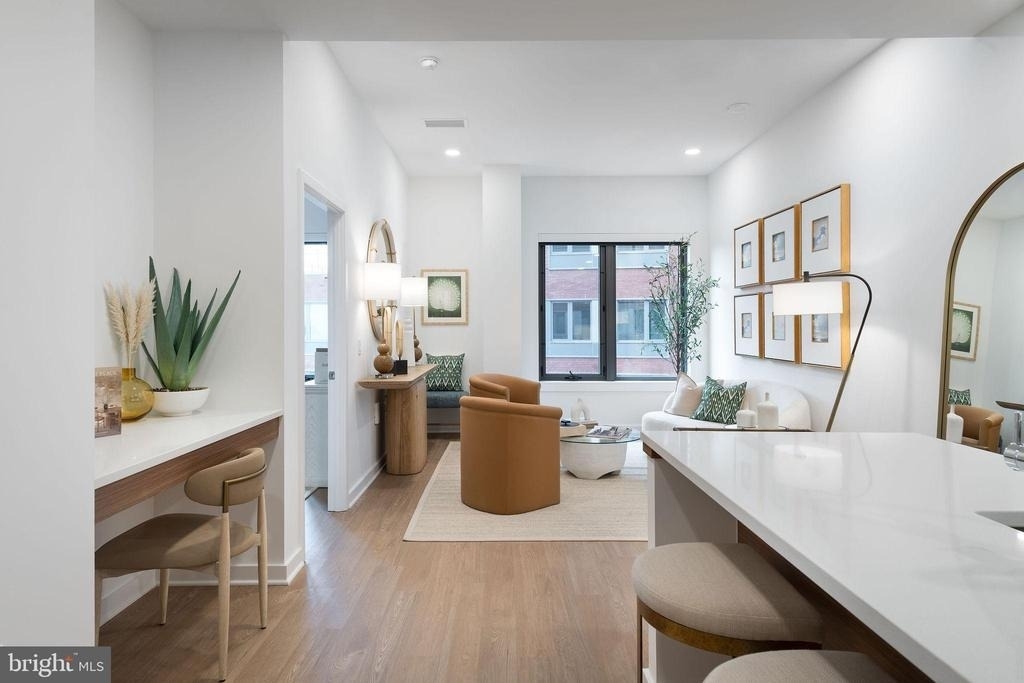 1055 N Fairfax Street - Photo 5