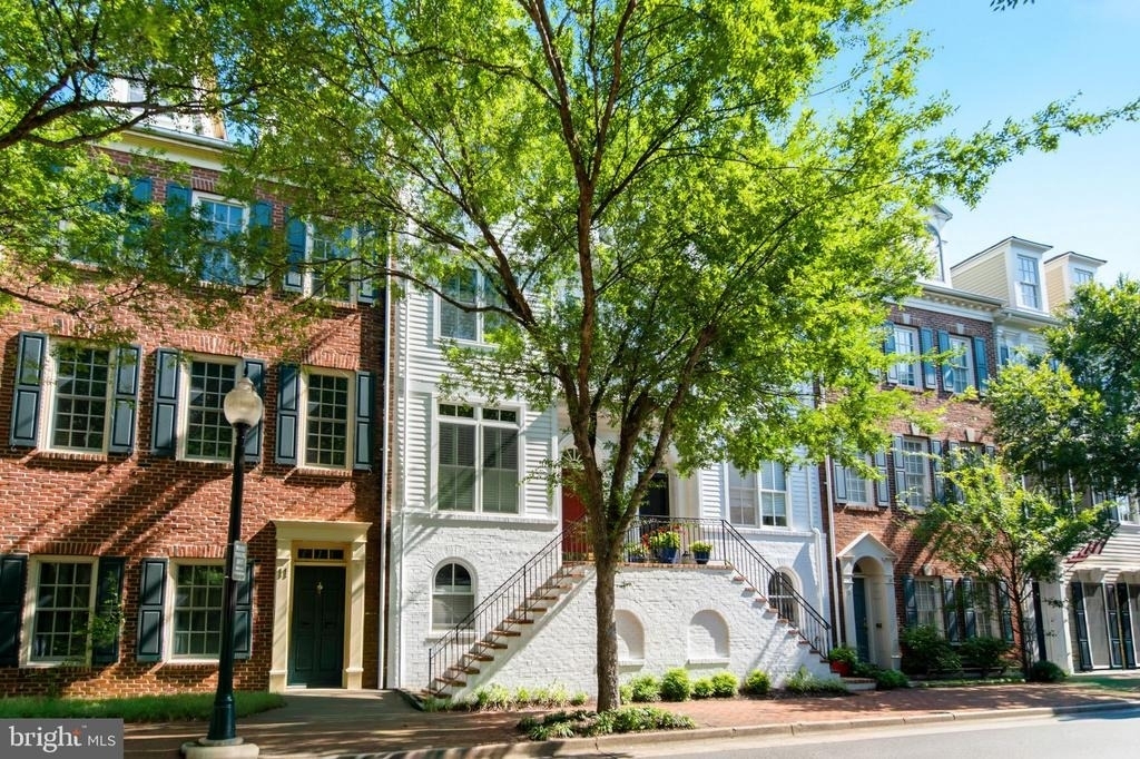9 Franklin Street - Photo 0