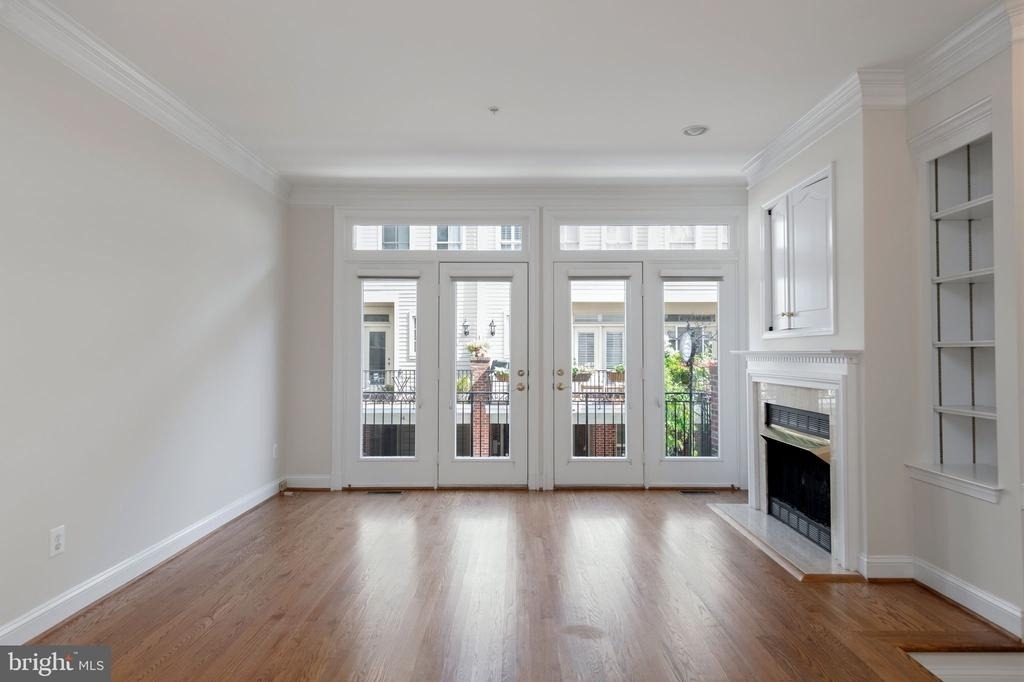9 Franklin Street - Photo 13