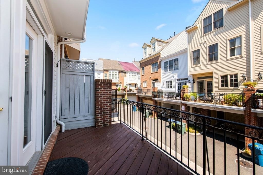 9 Franklin Street - Photo 38