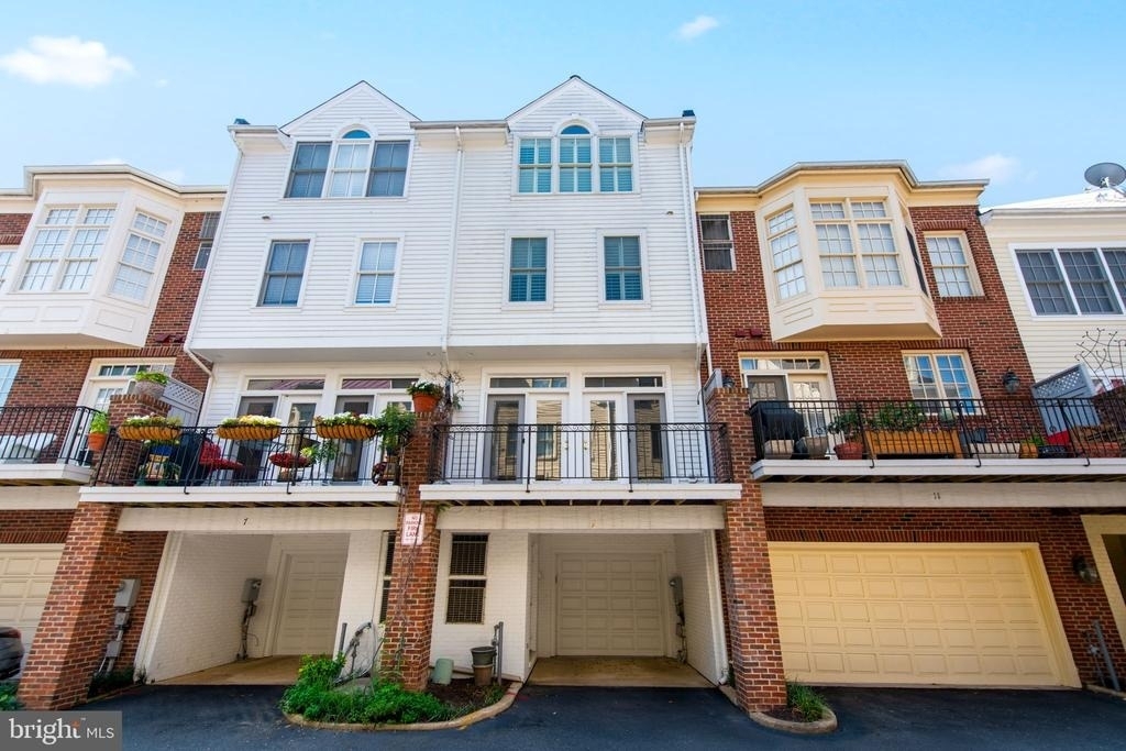 9 Franklin Street - Photo 39