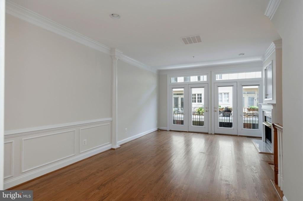 9 Franklin Street - Photo 12
