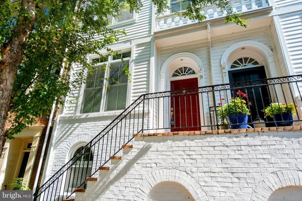 9 Franklin Street - Photo 4