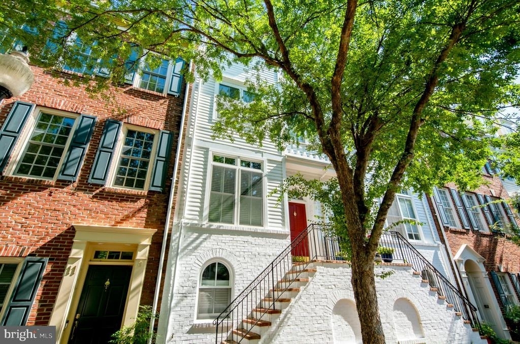 9 Franklin Street - Photo 1