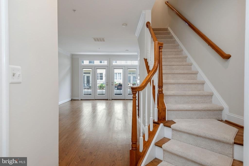 9 Franklin Street - Photo 6