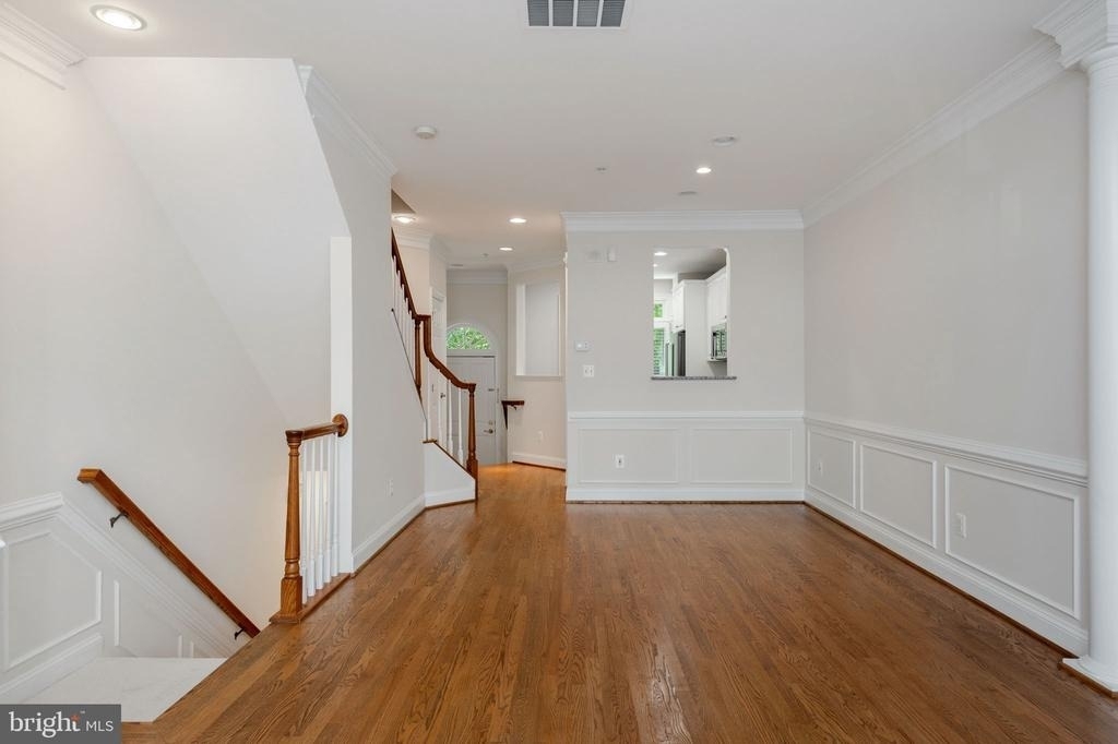 9 Franklin Street - Photo 15