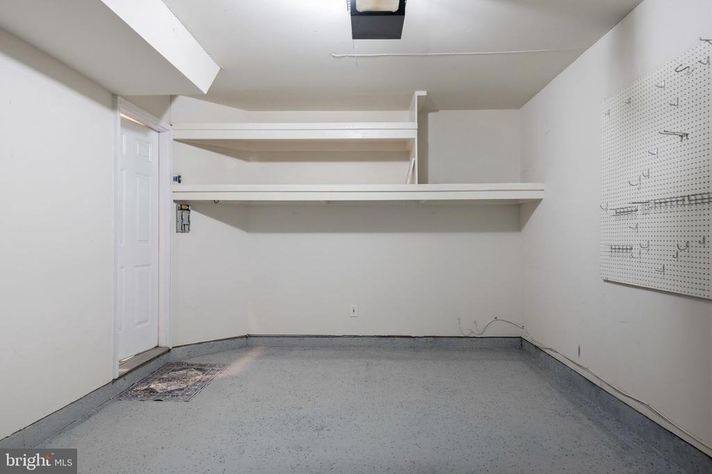 9 Franklin Street - Photo 36