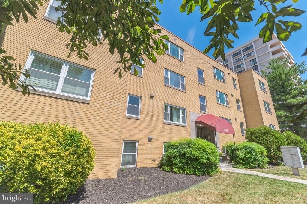 4225 N Henderson Road - Photo 1