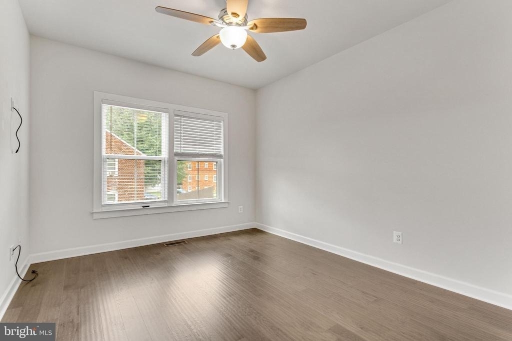 5701 11th Street N - Photo 24