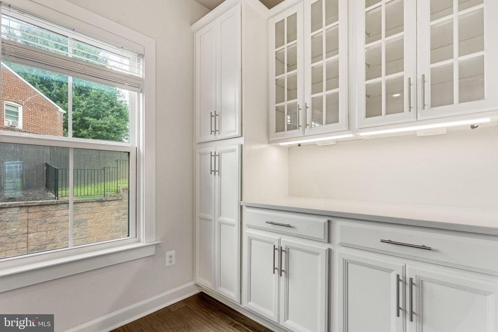 5701 11th Street N - Photo 8