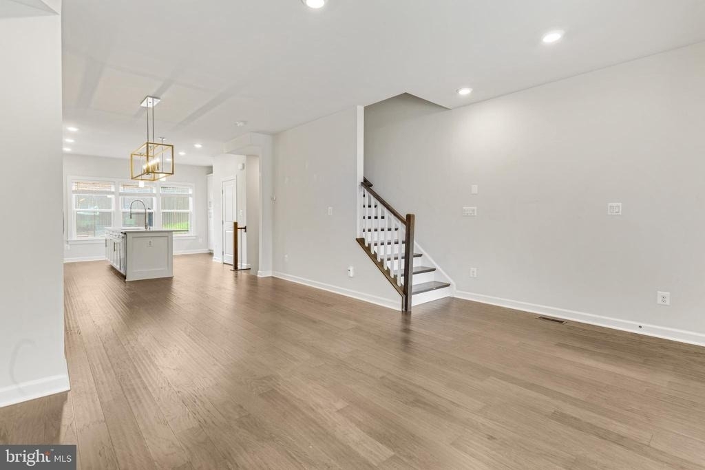 5701 11th Street N - Photo 5