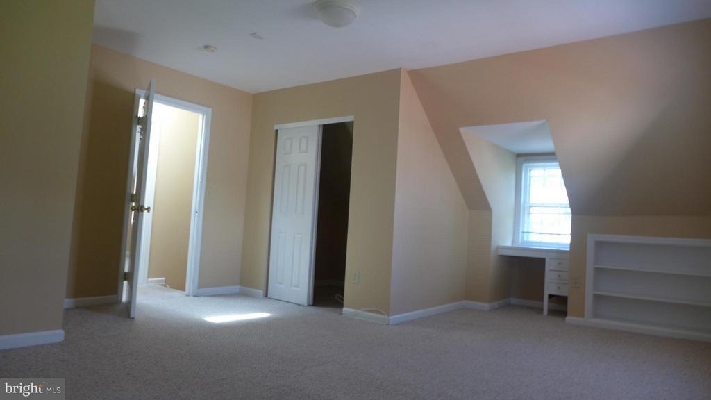4724 7th Road N - Photo 1