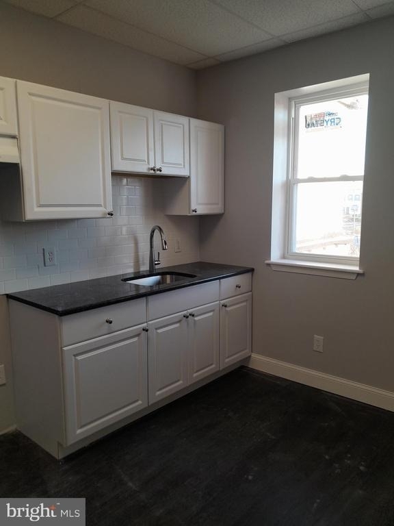 3030 Clifford Street - Photo 2