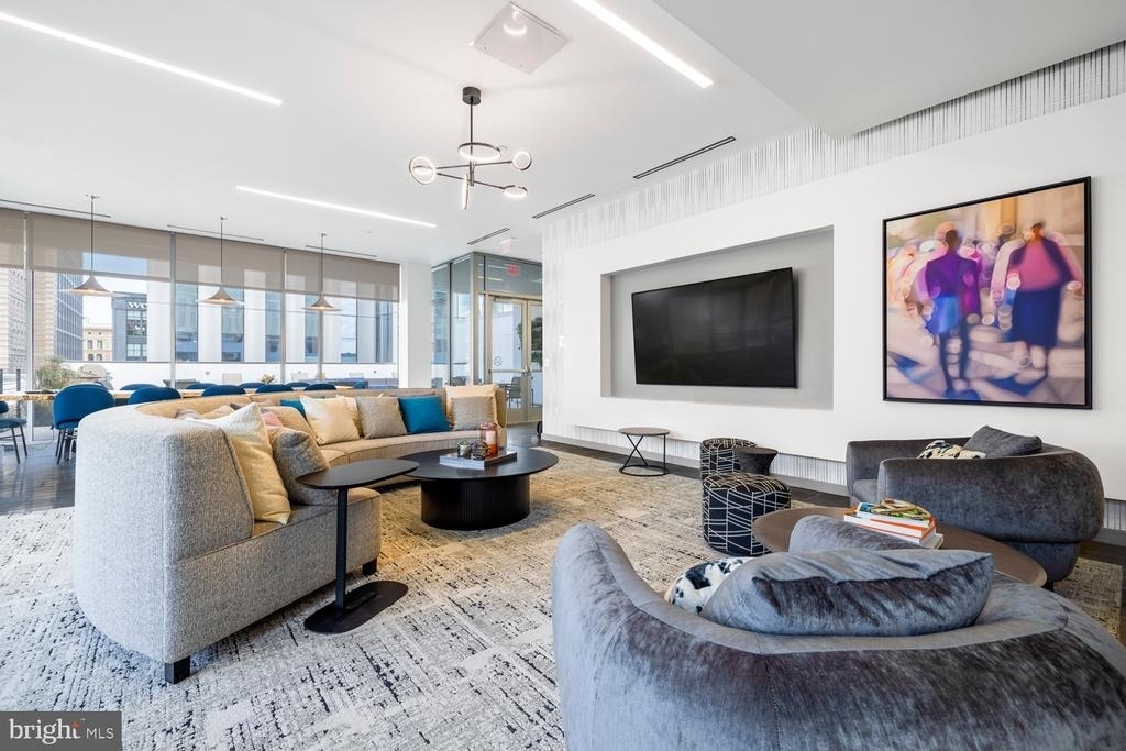 1125 Sansom Street - Photo 3