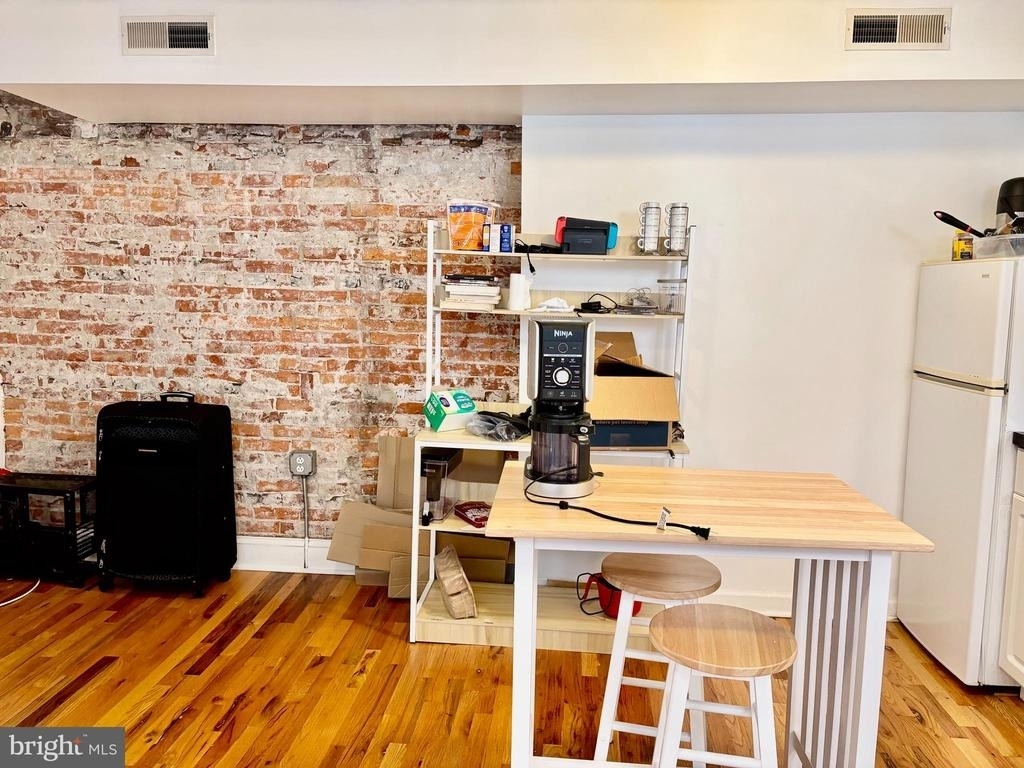 322 S 12th Street - Photo 2