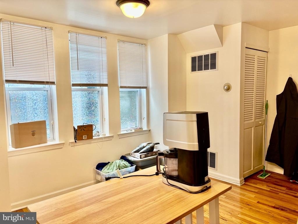 322 S 12th Street - Photo 4